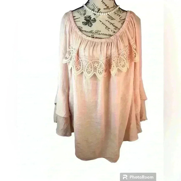 Unique Spectrum Women’s 3X Blouse Peach Gauze Lace Trim Double Bell Sleeves NWT - Picture 1 of 8